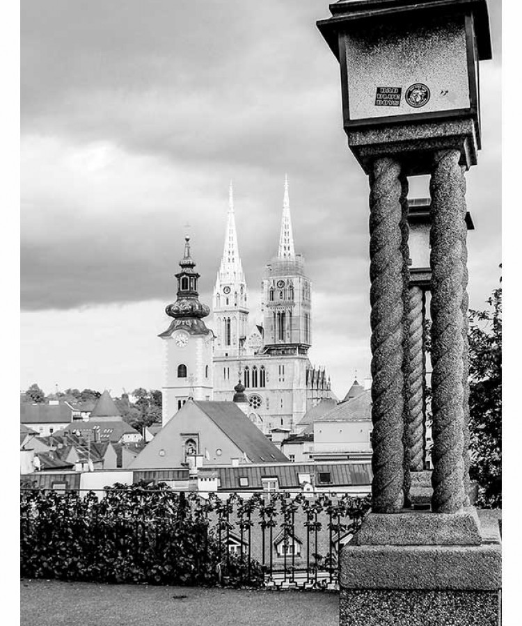 Strossmayerovo šetalište, pogled na Katedralu (Foto Darko Poslek)